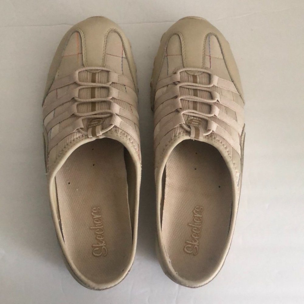 Skechers women's open back slip on leather textile natural sneakers Sz.8.5